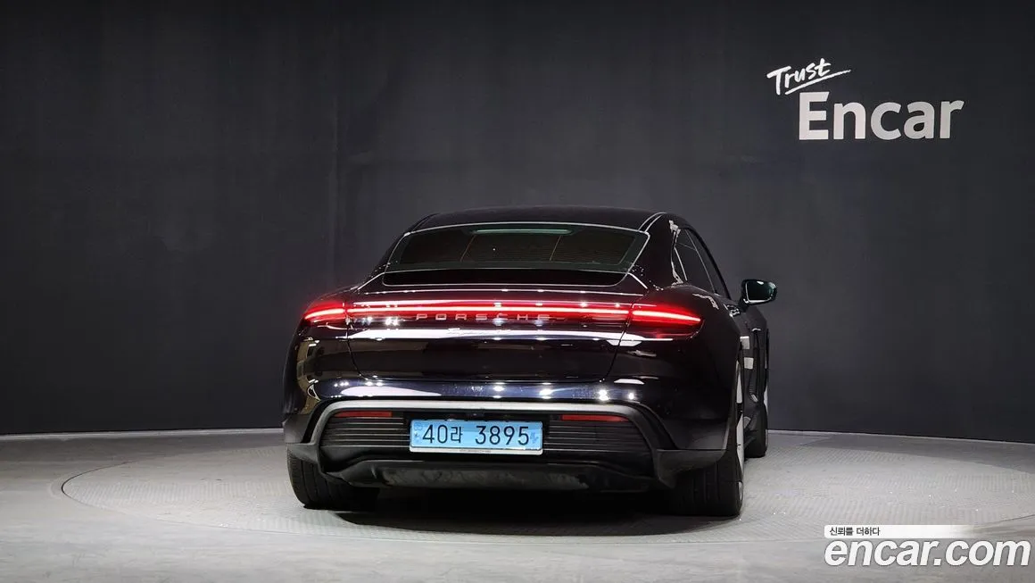 Porsche Taycan 2021 из KR, фото 4