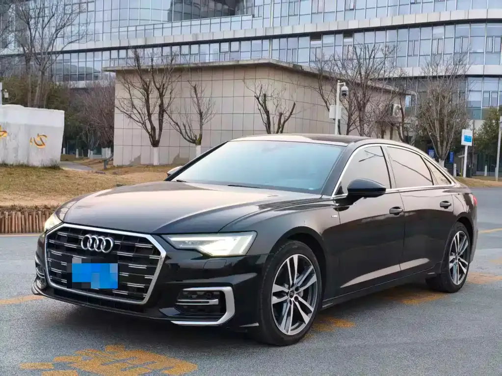 Audi A6L 2023 из CN, фото 1