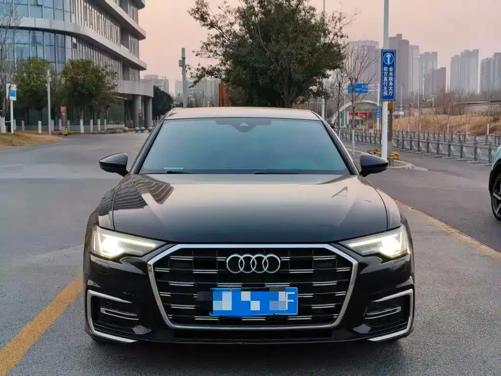 Audi A6L 2023 из CN, фото 2