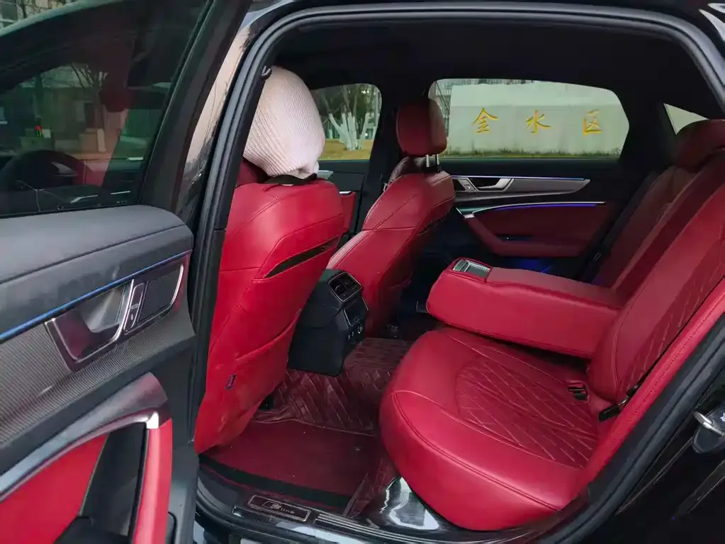 Audi A6L 2023 из CN, фото 9