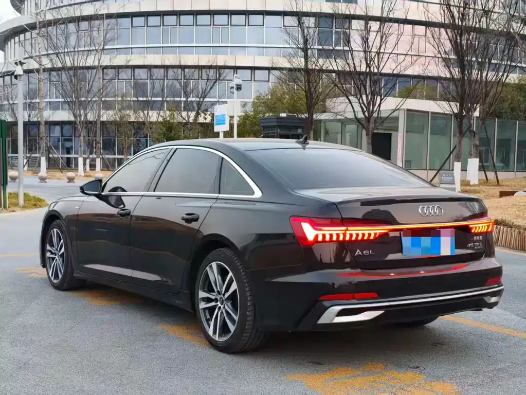 Audi A6L 2023 из CN, фото 5