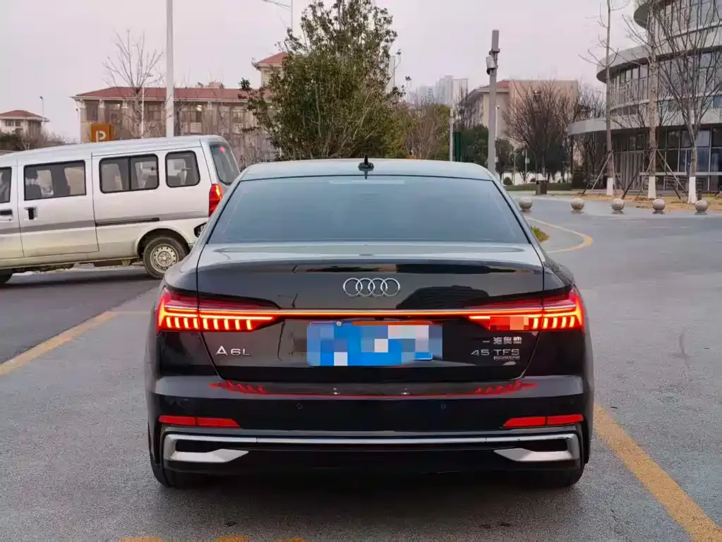 Audi A6L 2023 из CN, фото 7