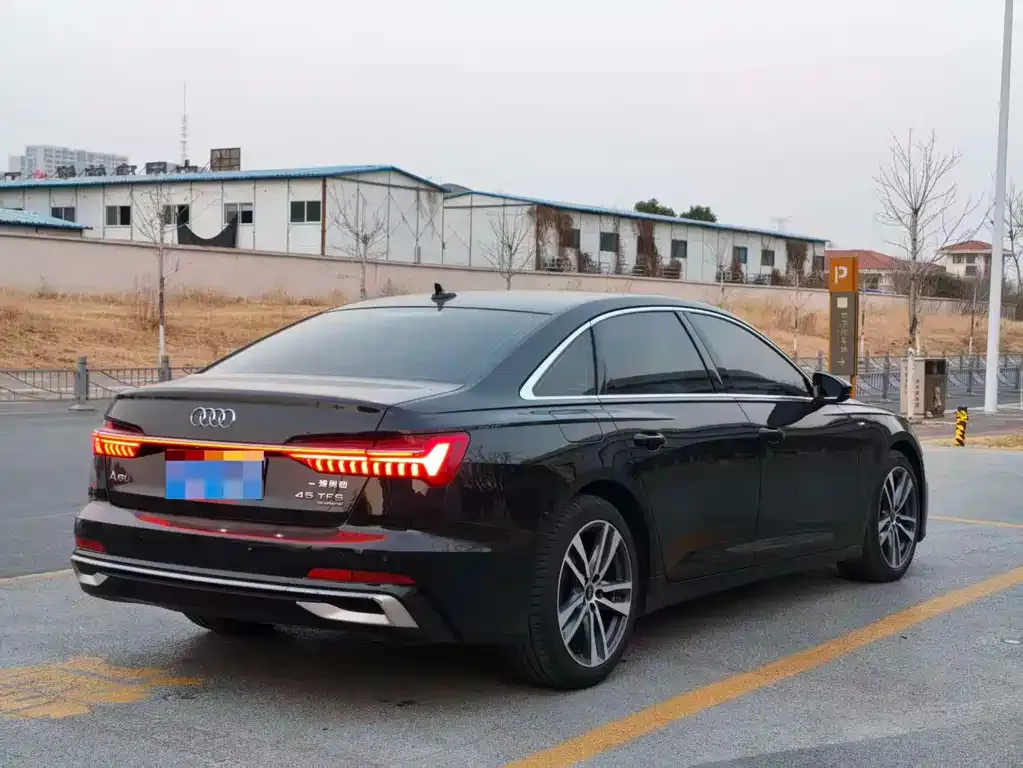 Audi A6L 2023 из CN, фото 4