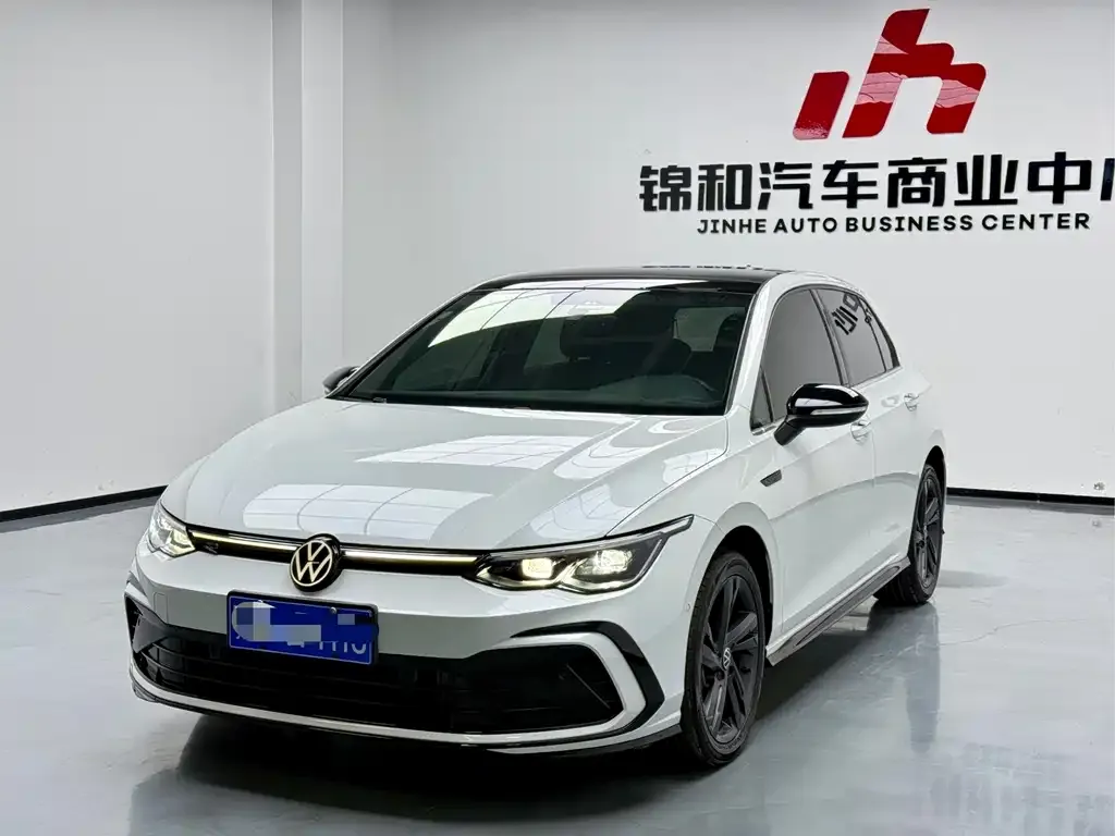 Volkswagen Golf 2023 из CN, фото 1