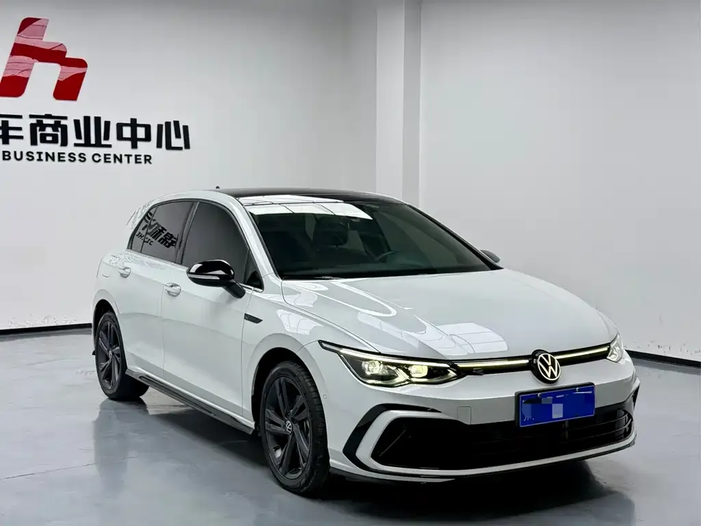Volkswagen Golf 2023 из CN, фото 3