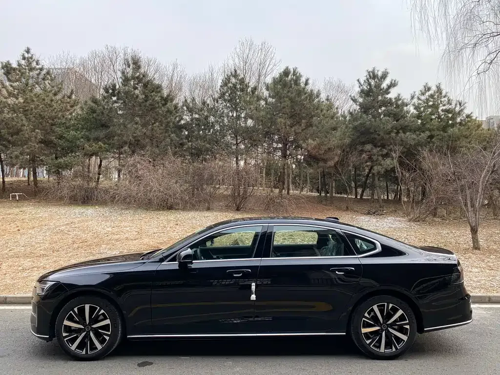 Volvo S90 2026 из CN, фото 4