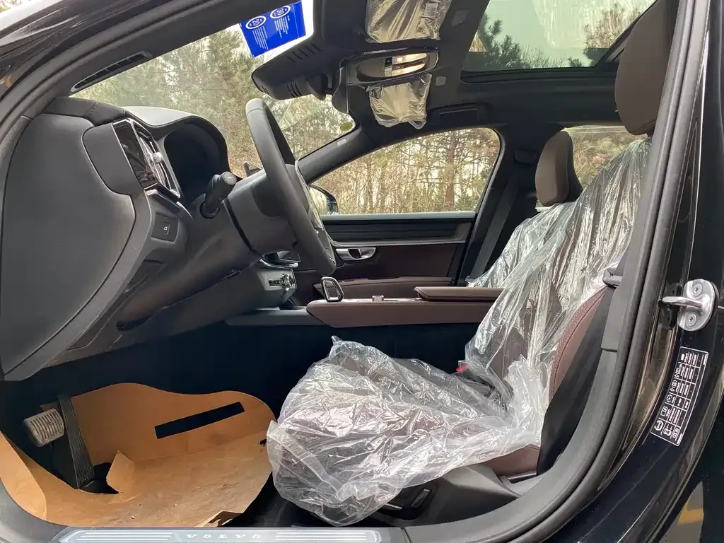 Volvo S90 2026 из CN, фото 5