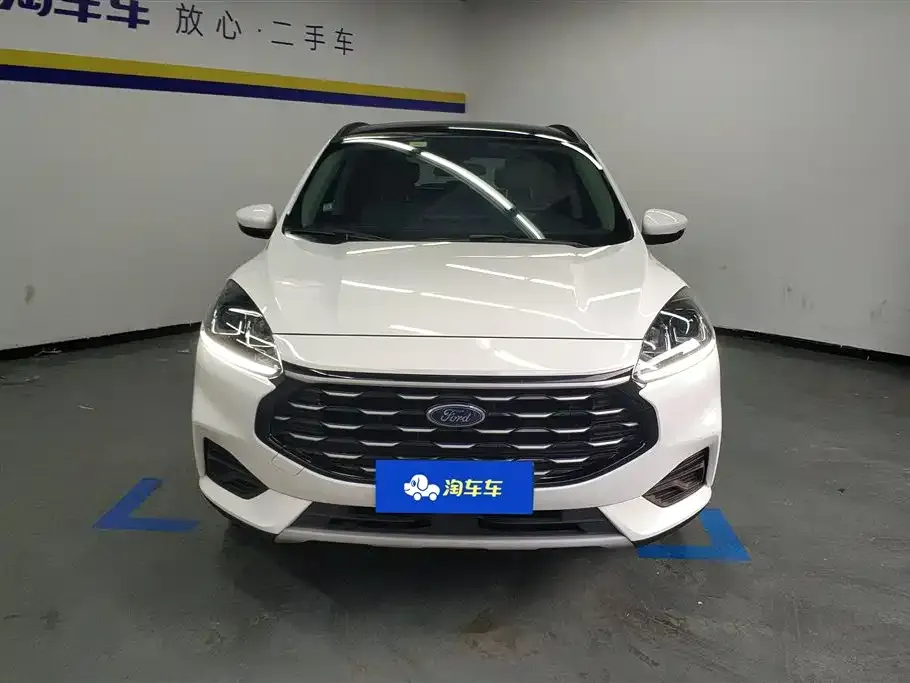 Ford Escape 2021 из CN, фото 2