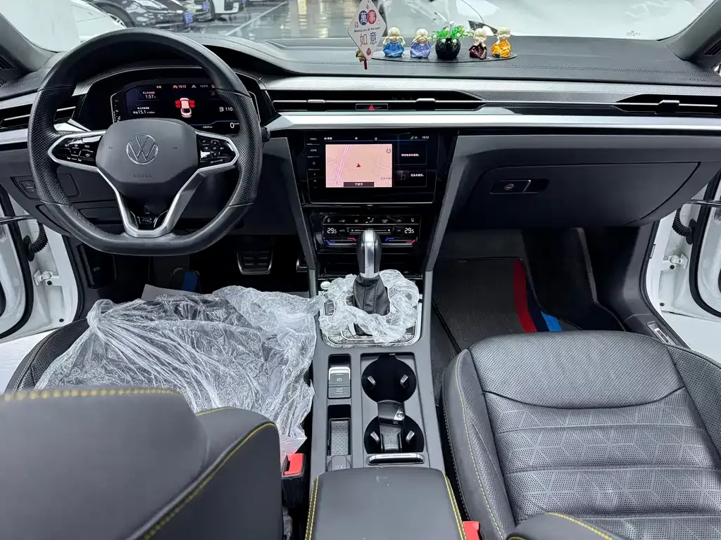 Volkswagen CC 2023 из CN, фото 8