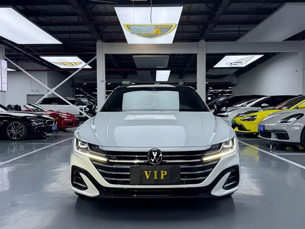 Volkswagen CC 2023 из CN, фото 3