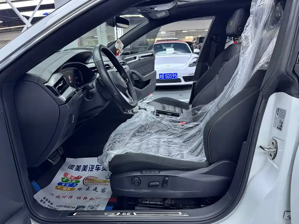 Volkswagen CC 2023 из CN, фото 5