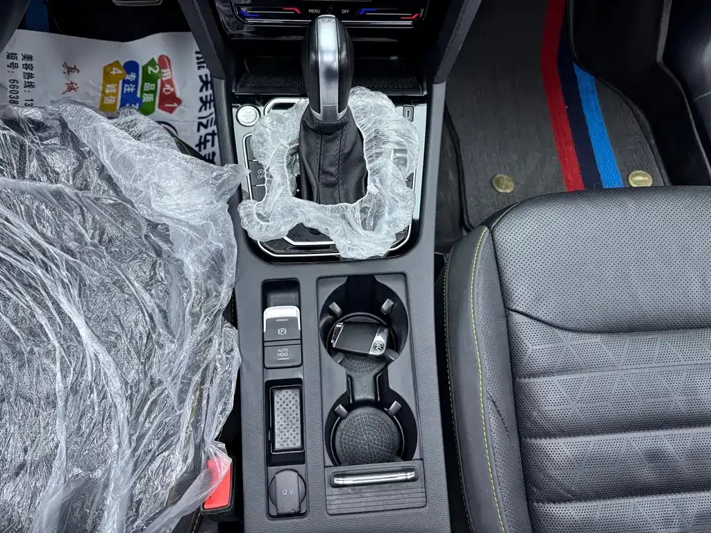 Volkswagen CC 2023 из CN, фото 4