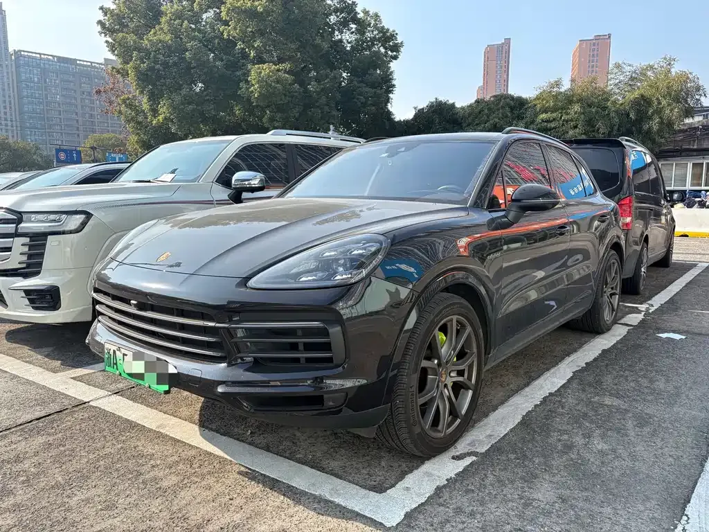 Porsche Cayenne Hybrid 2022 из CN, фото 1