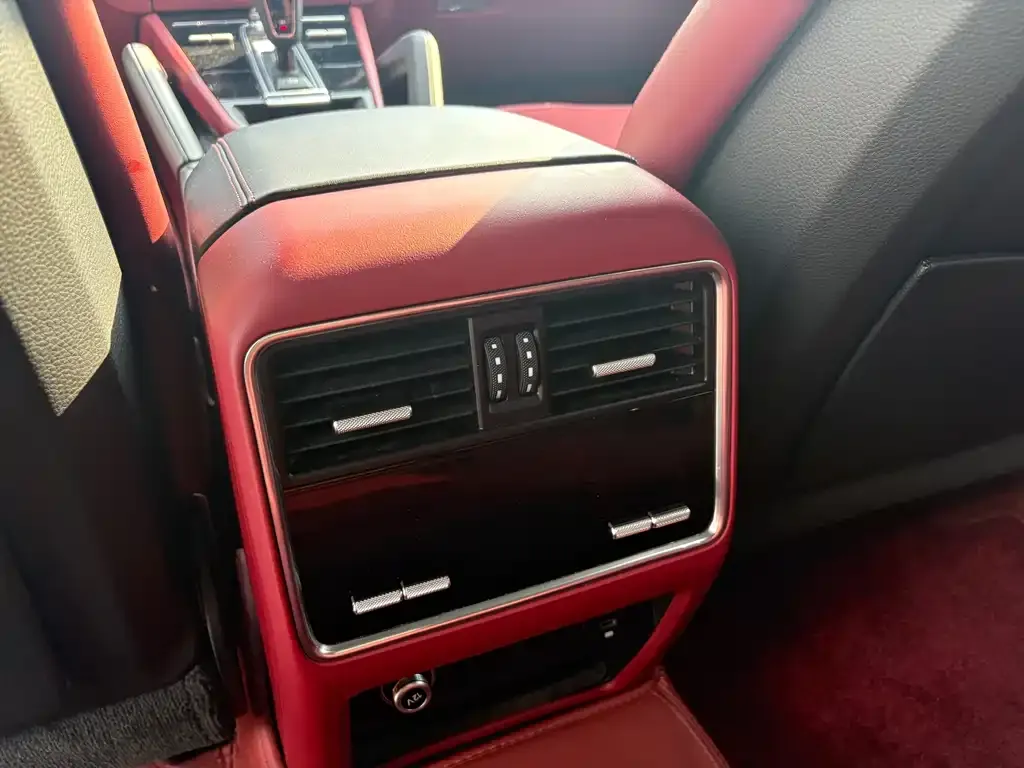 Porsche Cayenne Hybrid 2022 из CN, фото 4