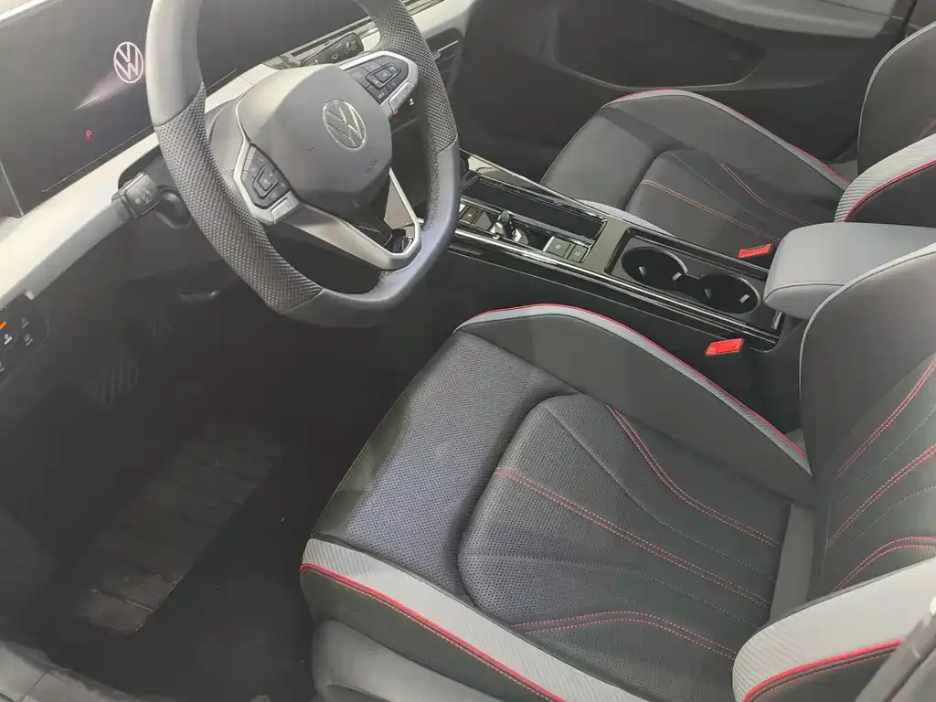 Volkswagen Lamando 2024 из CN, фото 4