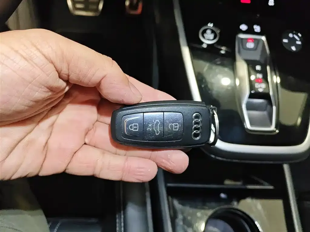 Audi Q4 e-tron 2024 из CN, фото 2