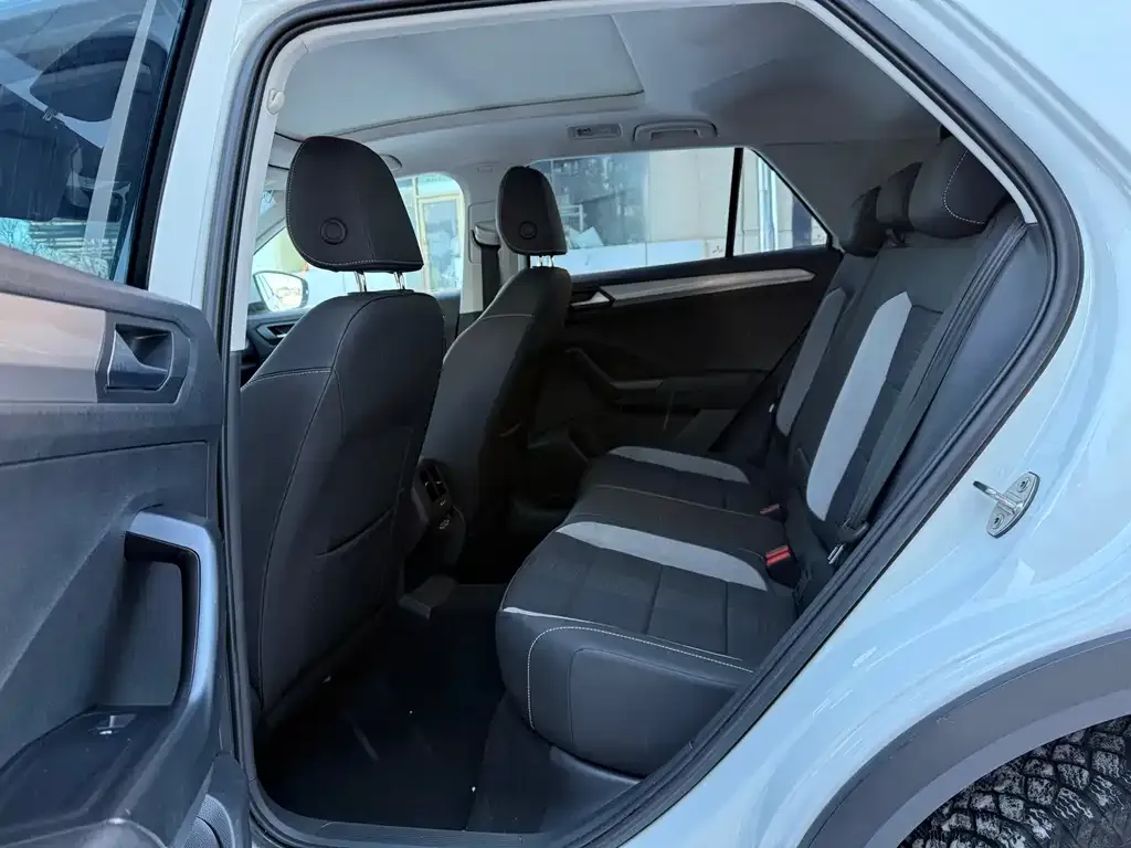 Volkswagen T-Roc 2022 из CN, фото 9