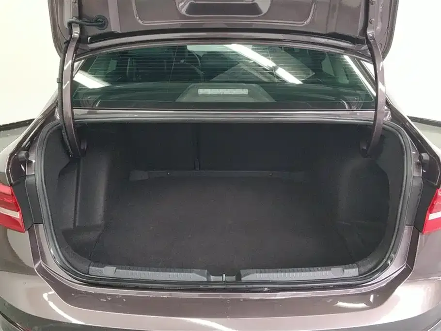 Volkswagen Lavida 2021 из CN, фото 2