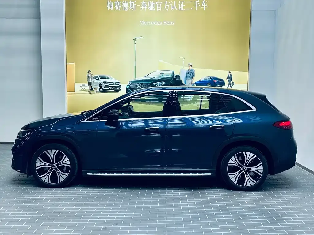 Mercedes-Benz EQE SUV 2023 из CN, фото 4