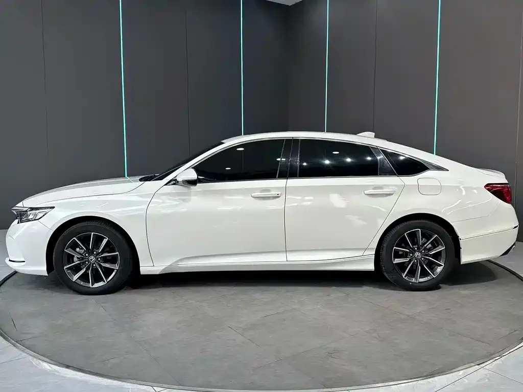 Honda Inspire — фото 2