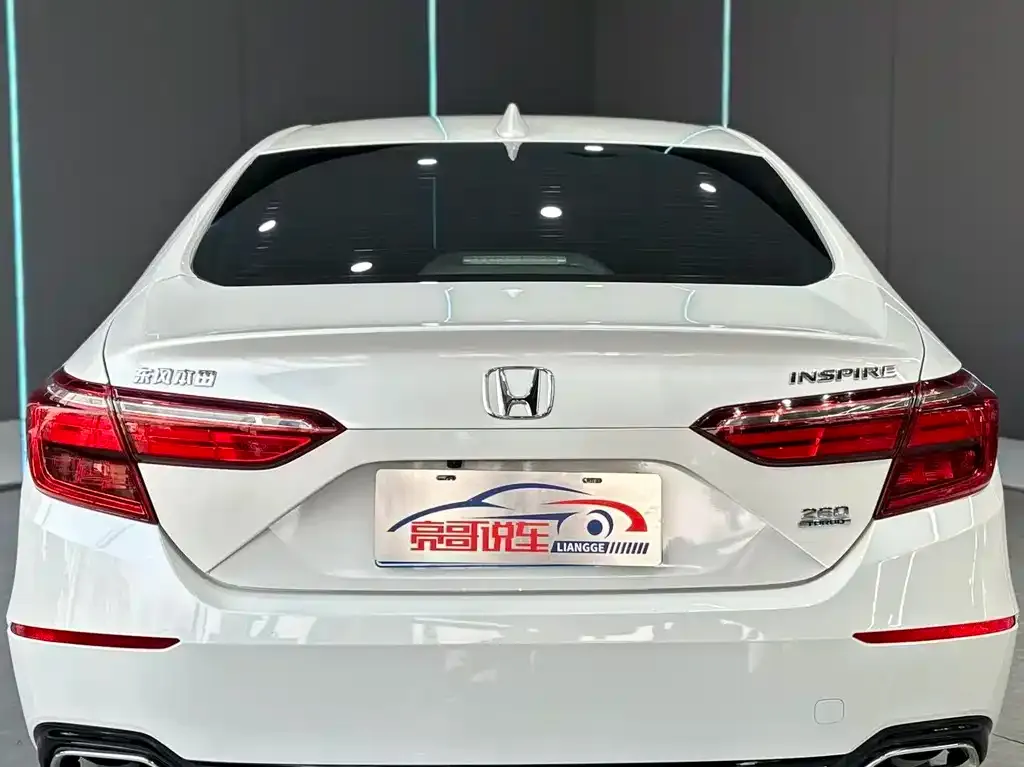 Honda Inspire — фото 8