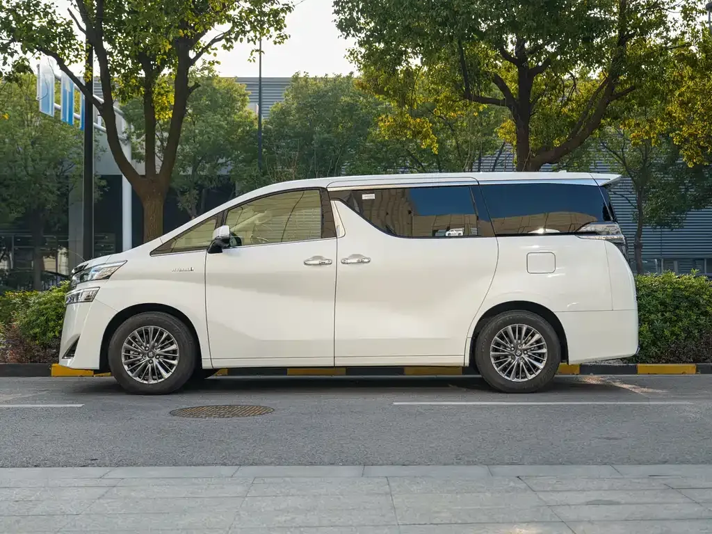 Toyota Vellfire 2022 из CN, фото 10