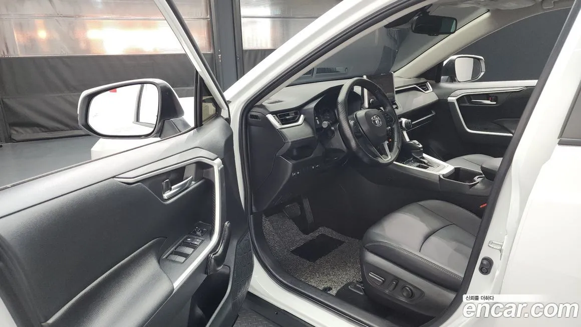 Toyota RAV4 2025 из KR, фото 4
