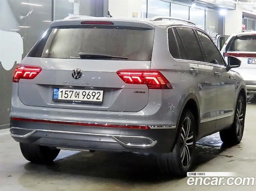 Volkswagen Tiguan — фото 4