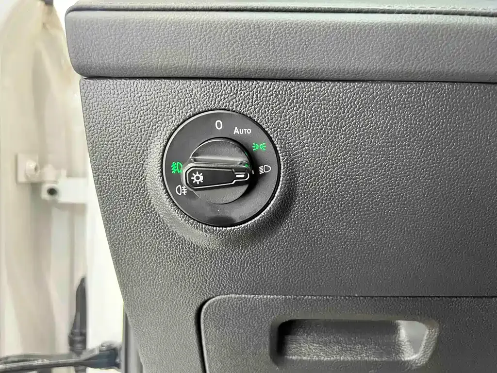 Volkswagen Tharu 2023 из CN, фото 8