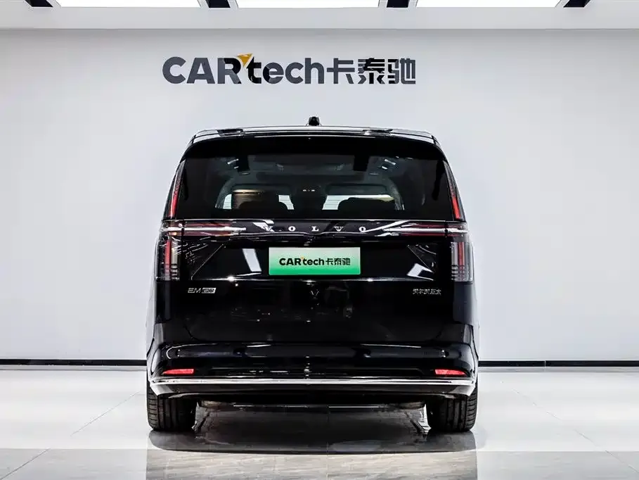 Volvo EM90 2024 из CN, фото 5