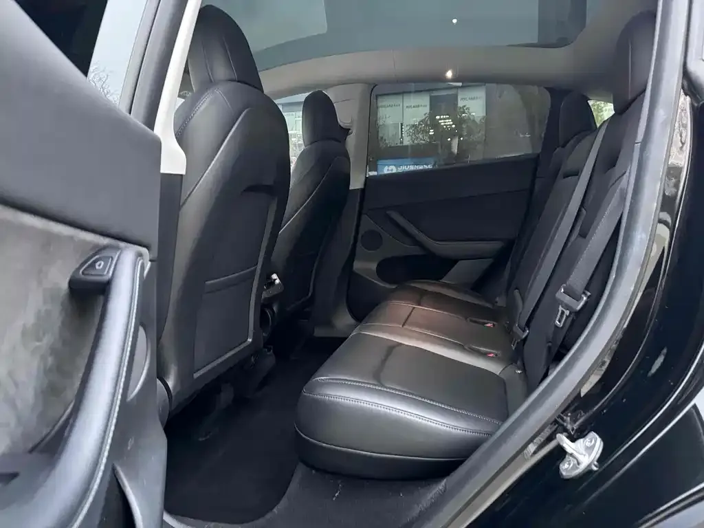 Tesla Model Y 2022 из CN, фото 8