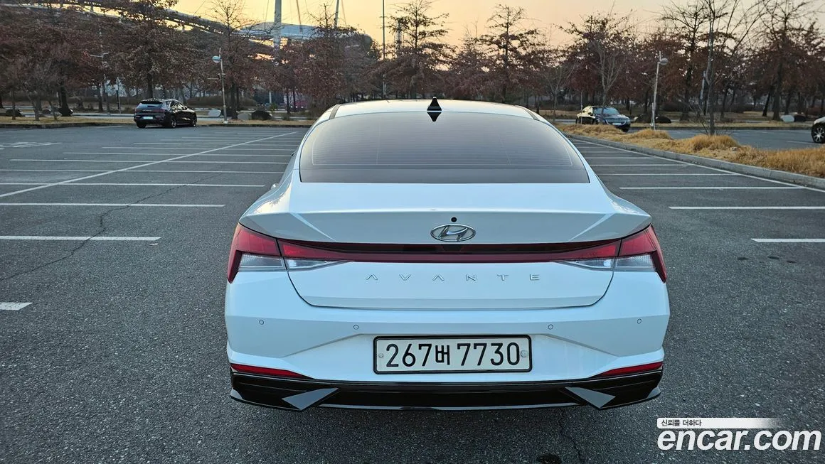Hyundai AVANTE — фото 3