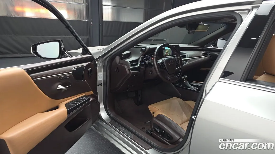 Lexus ES 2021 из KR, фото 10