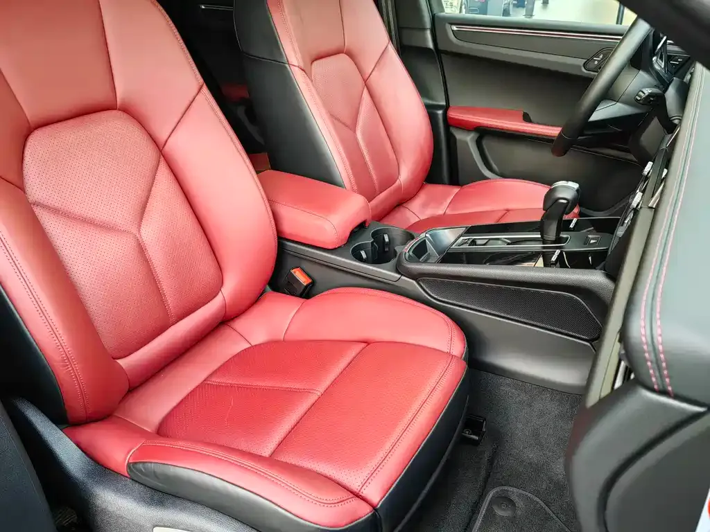 Porsche Macan 2024 из CN, фото 2