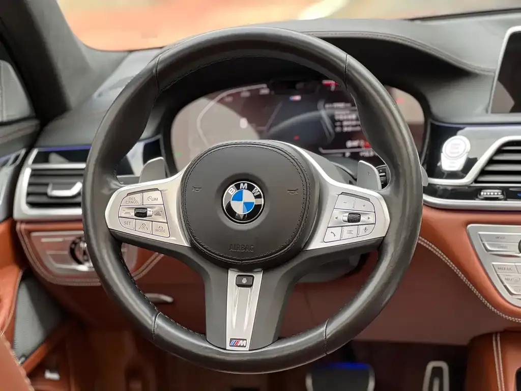 BMW 7 Series 2023 из CN, фото 5