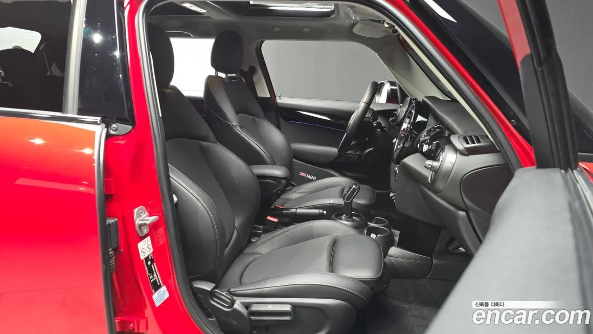 Mini Cooper 2022 из KR, фото 10