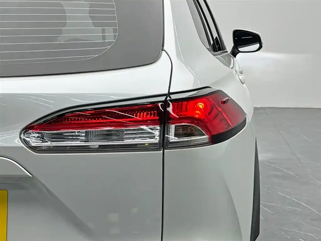 Toyota Corolla Cross 2023 из CN, фото 8
