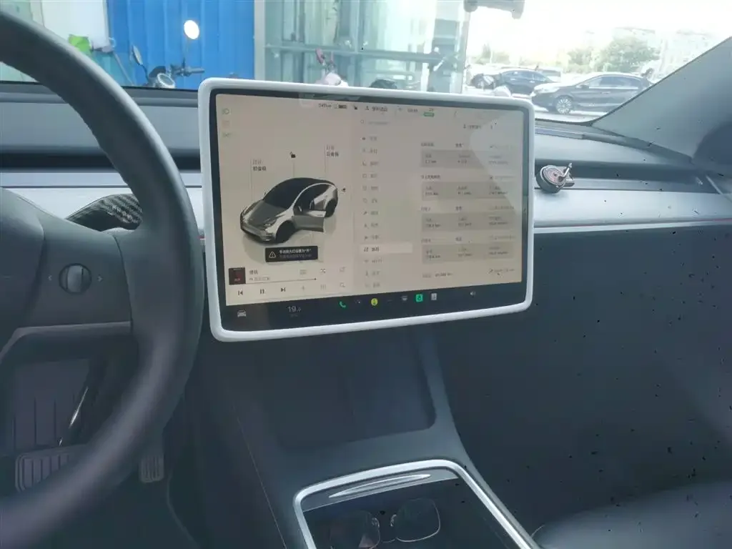 Tesla Model Y 2024 из CN, фото 3