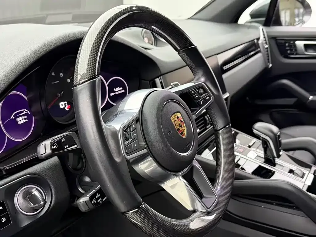 Porsche Cayenne — фото 6