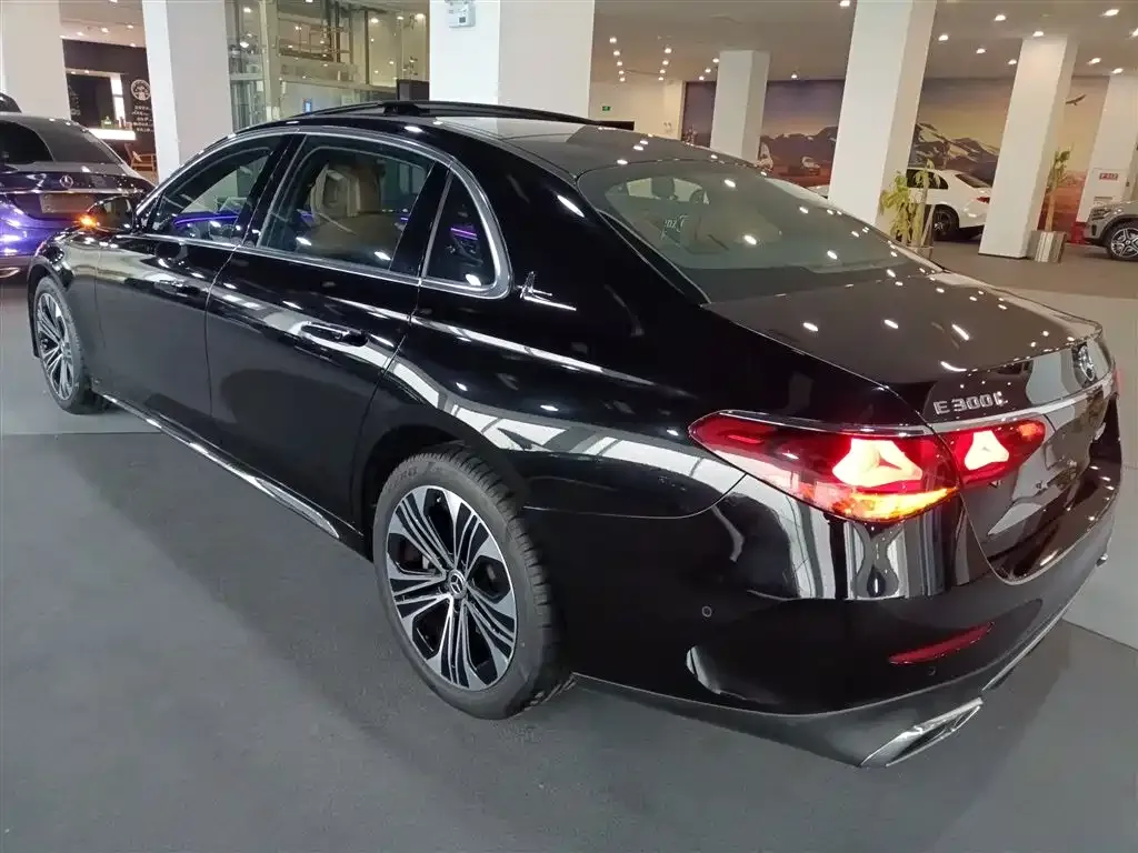 Mercedes-Benz E-Class 2024 из CN, фото 7