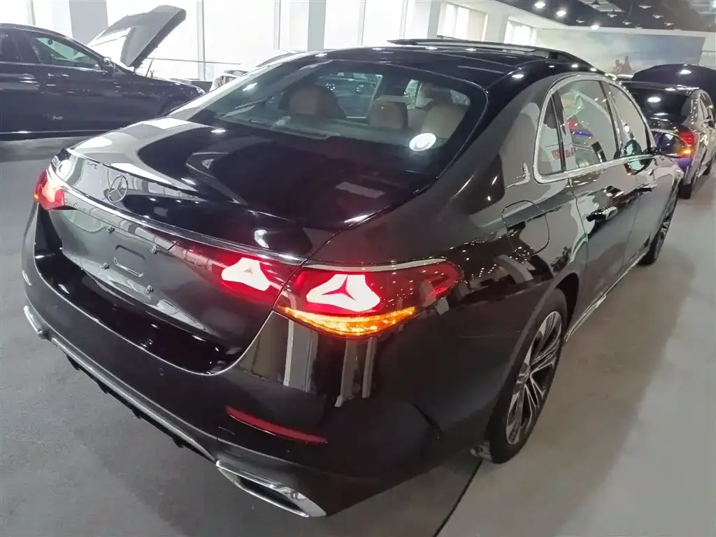 Mercedes-Benz E-Class 2024 из CN, фото 9