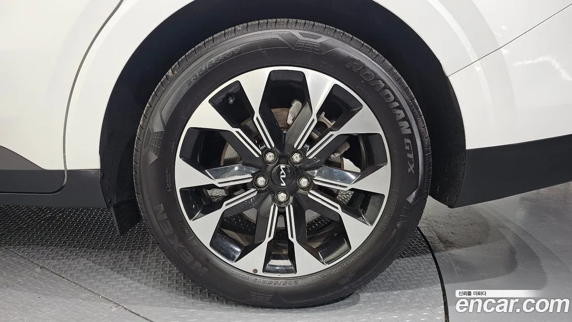 Kia Carnival 2023 из KR, фото 2