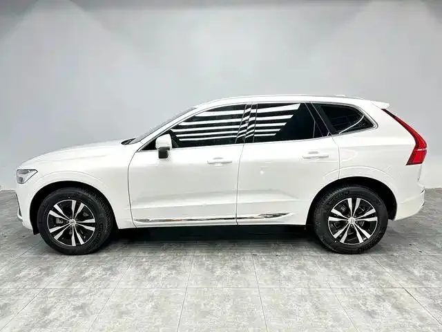 Volvo XC60 — фото 9