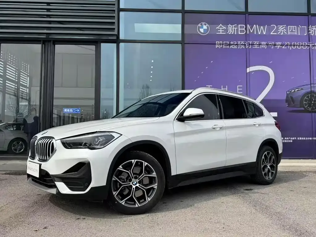 BMW X1 — фото 1