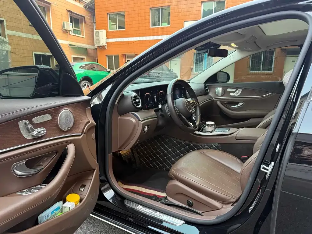 Mercedes-Benz E-Class 2023 из CN, фото 3