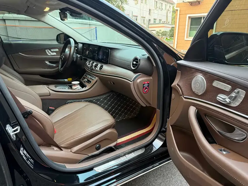 Mercedes-Benz E-Class 2023 из CN, фото 2