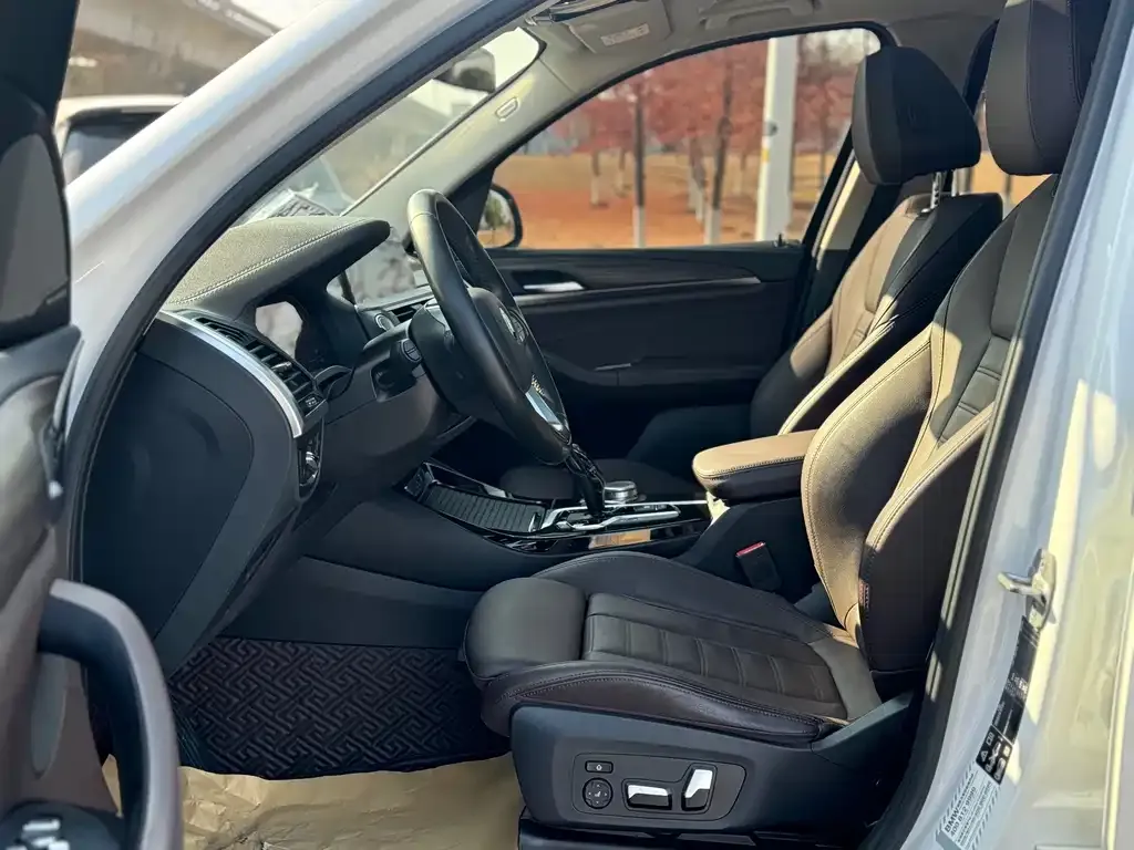 BMW X3 2021 из CN, фото 2