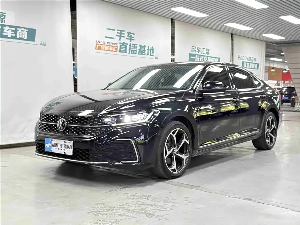 Volkswagen Passat 2024 из CN, фото 1