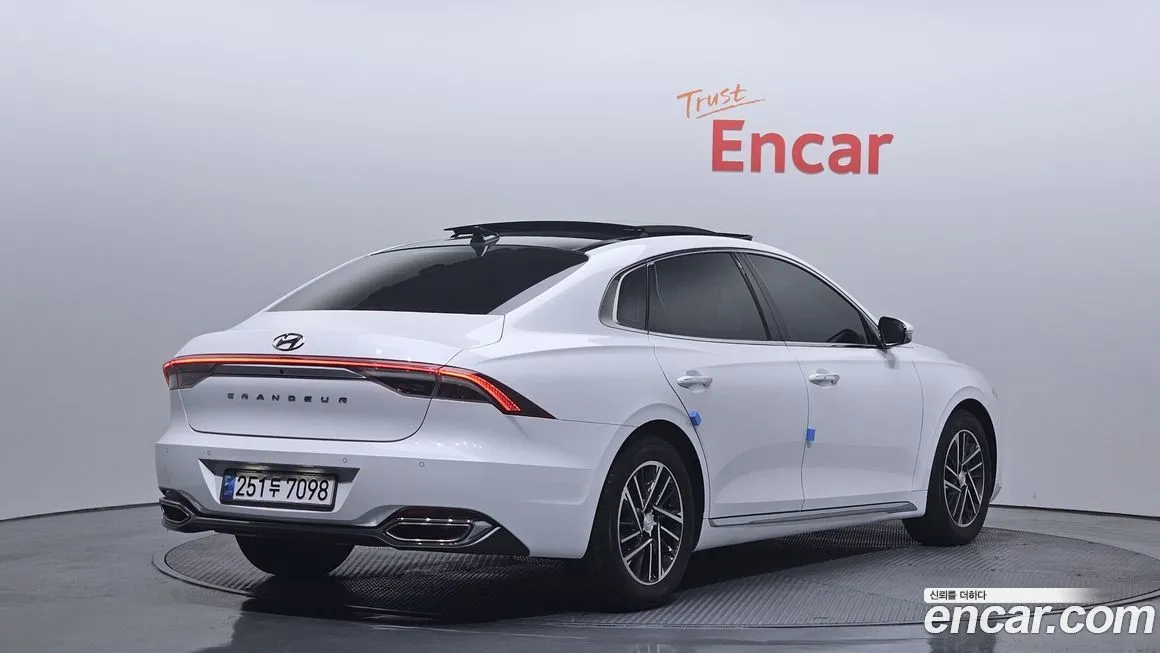 Hyundai Grandeur 2021 из KR, фото 3