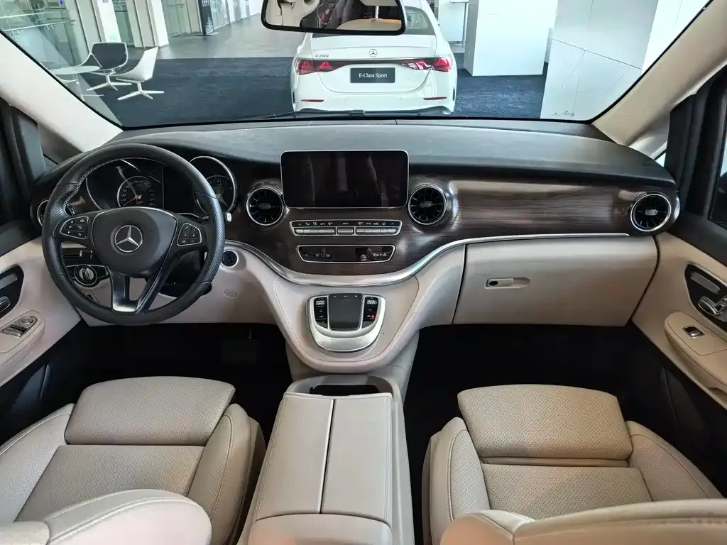 Mercedes-Benz V-Class 2024 из CN, фото 4